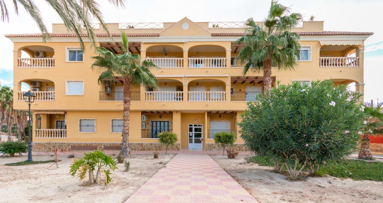 Residential Jardin Del Pintor - La Casa Amarilla Apartman Jacarilla Kültér fotó