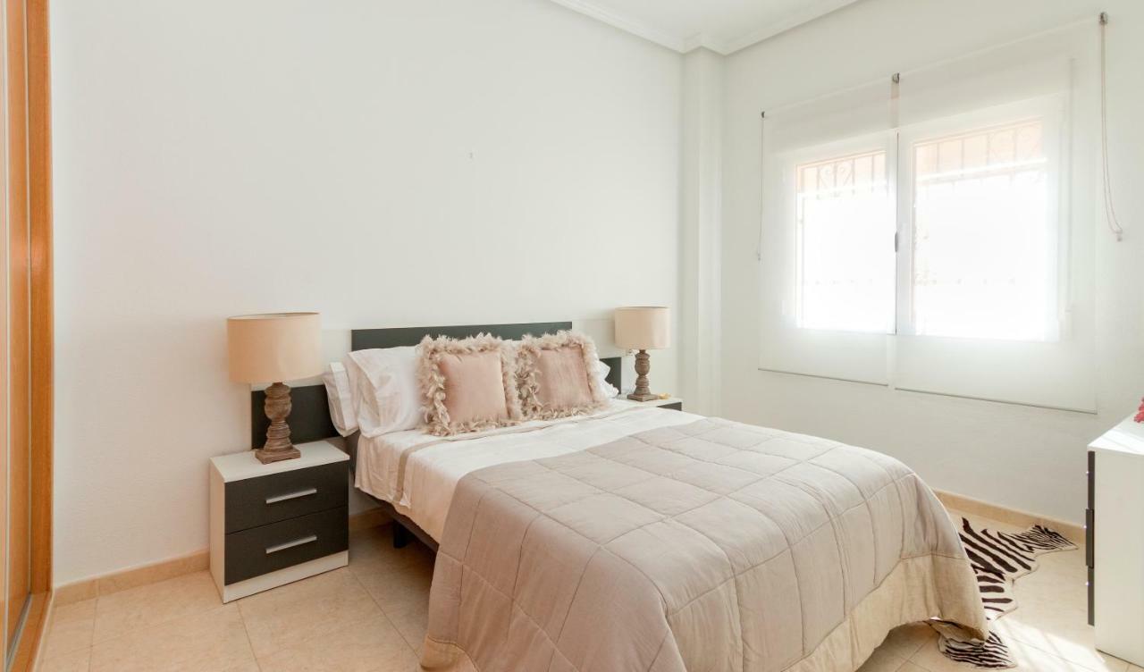 Residential Jardin Del Pintor - La Casa Amarilla Apartman Jacarilla Kültér fotó