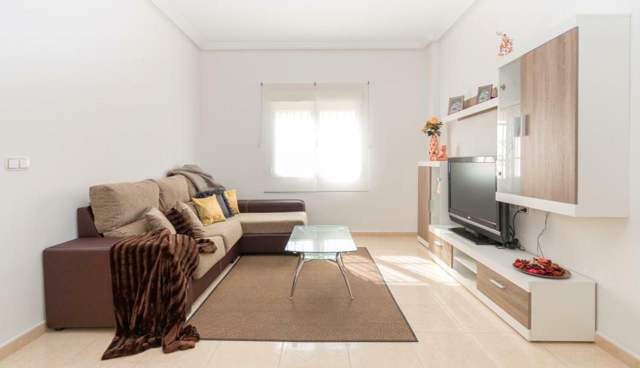 Residential Jardin Del Pintor - La Casa Amarilla Apartman Jacarilla Kültér fotó